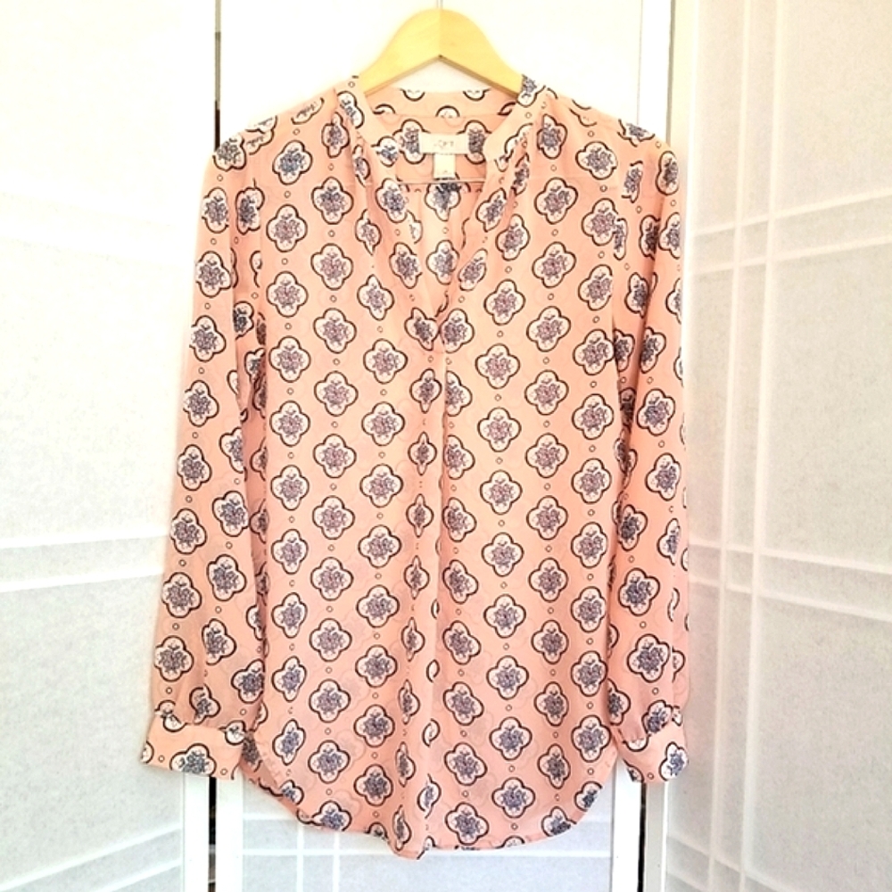 NWOT ! LOFT pink blue floral blouse long sleeve